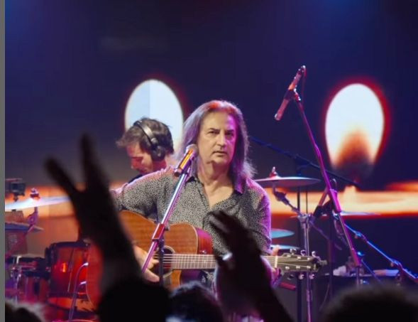 Şarkıcı Çelik takipçisinin mesajını ifşa edip isyan etti: Bu kadarı da fazla - Resim: 3