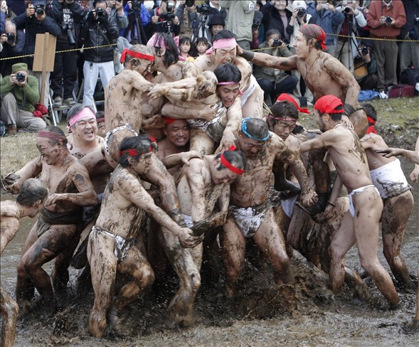 Bu adamlar ne yapıyor? - Resim: 1