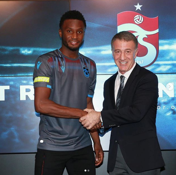 Obi Mikel'in eşi Olga'nın şehri terk etti iddiasına menajerinden yanıt - Resim: 1