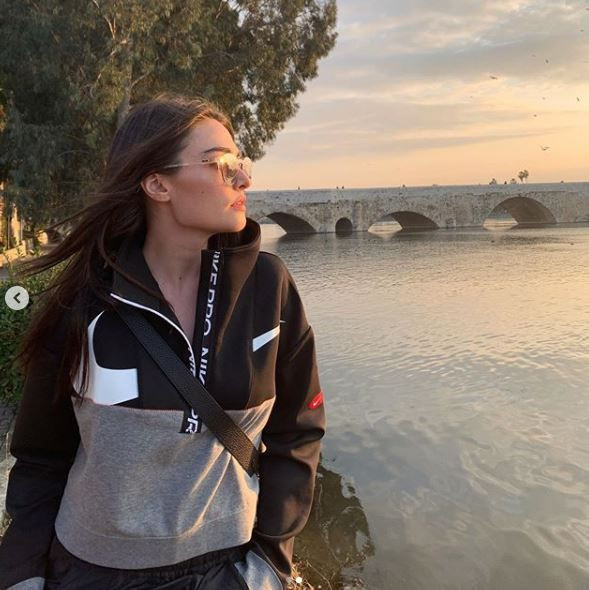 Ramo'nun Sibel'i Esra Bilgiç'ten şehit babası paylaşımı! 'İsimle selamlıyorum' - Resim: 4