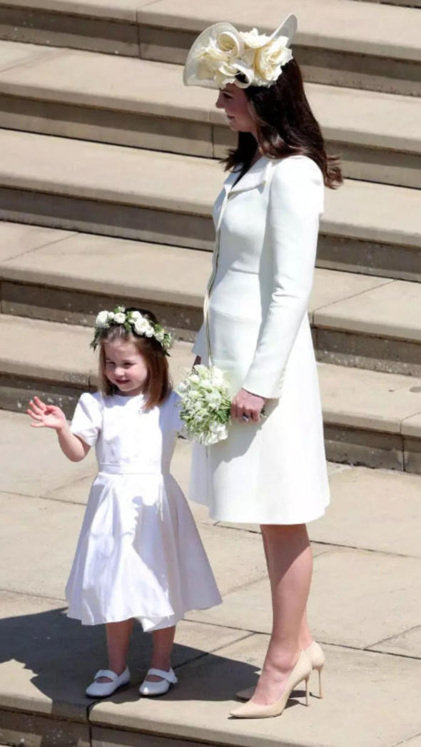 Kraliyet eltisi Kate Middleton yaptı yapacağını 'İyi ki kovmadılar seni' - Resim: 2