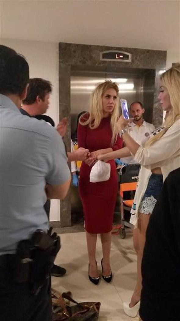 İki erkekle aynı rezidansta basılmıştı! Cicişler'in başı belada - Resim: 2