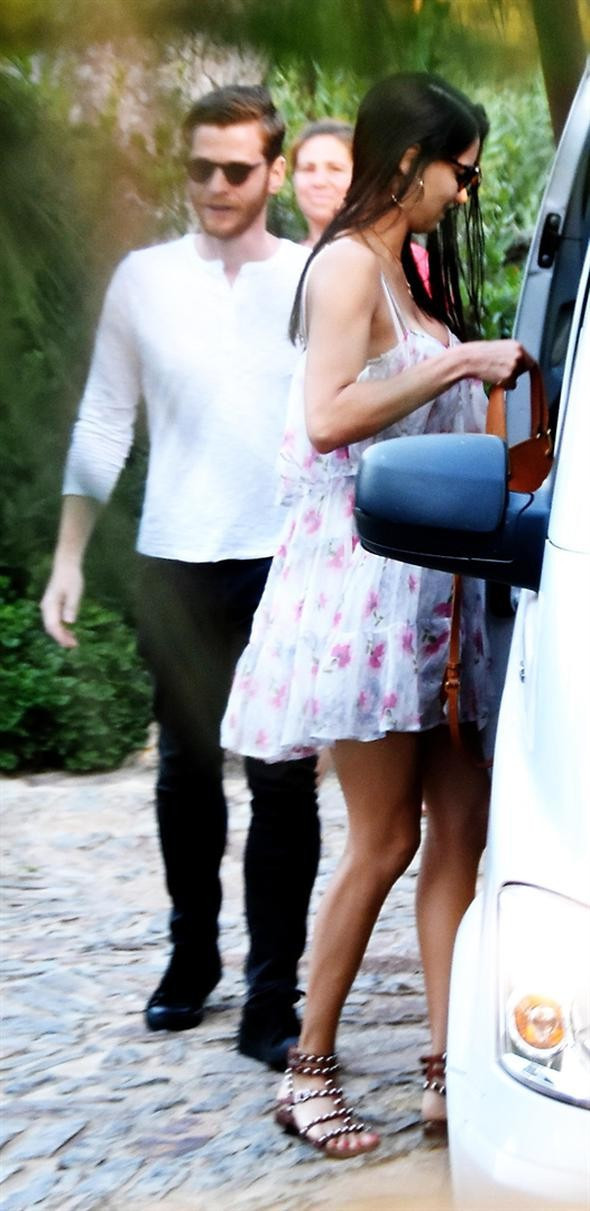 Metin Hara Adriana Lima gün batımını izlediler - Resim: 4