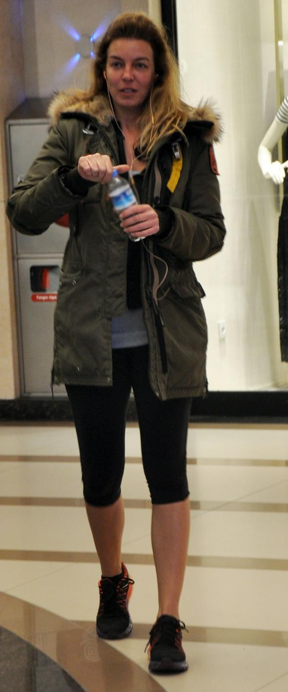 Çağla Şıkel'in estetiksiz haline bakın olay oldu - Resim: 4