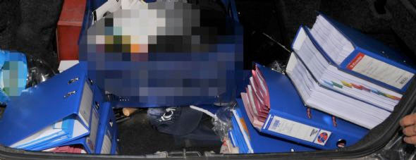 Rektörün odasından çıkanlara bak - Resim: 3