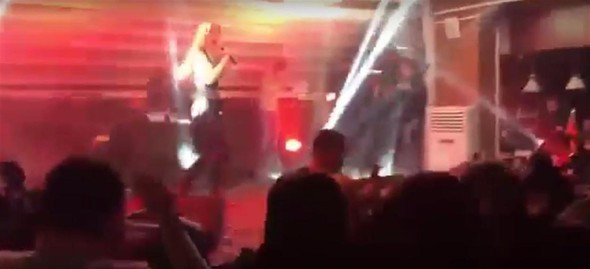 Aleyna Tilki konserine bakın neden patlayıcı atmışlar! - Resim: 1