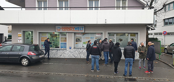 Türk iş yerine ırkçı saldırı! Domuz bibloları bırakıp... - Resim: 4