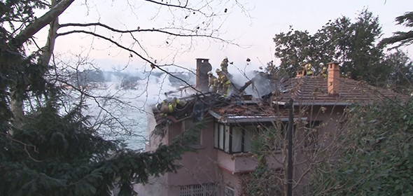 Çatıdan düşen itfaiye erinin çatıdan düşüşü böyle görüntülendi! - Resim: 2