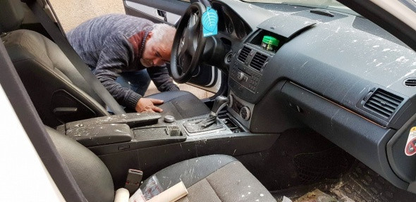 Lüks otomobilden çıktı! Korkunç manzara - Resim: 1