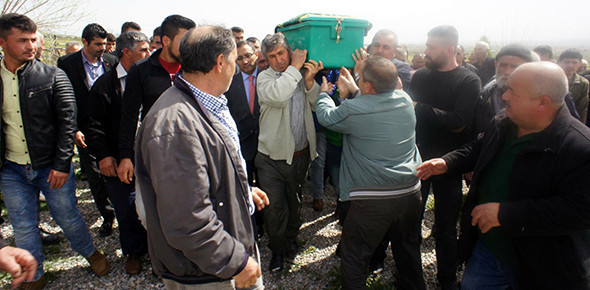 En acı görüntü: Anne-oğul aynı tabutta! - Resim: 1