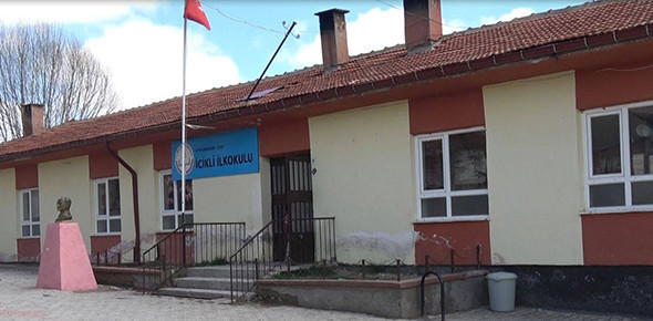 İlkokulda iğrenç olay: 5'i kız 13 çocuğa cinsel istismar! - Resim: 1