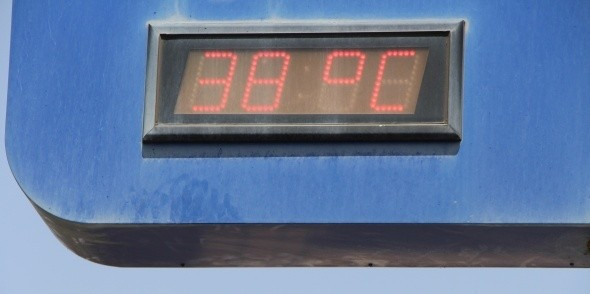 İstanbul yanıyor! Termometreler 38 dereceyi gösterdi! - Resim: 1