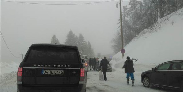 Tatilci akını  trafiği kilitledi - Resim: 1