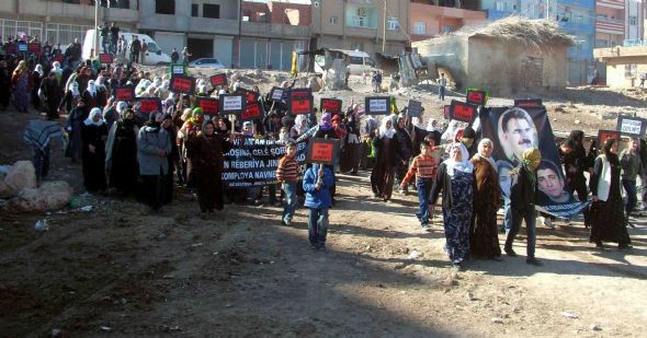BDP'li kadınların yürüyüşü olaylı bitti! - Resim: 2