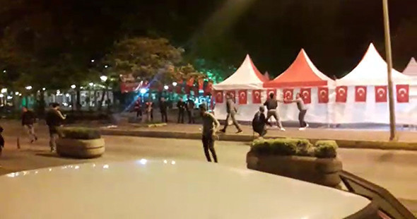 Çirkin saldırı! Eşinin yanında laf attılar ve... - Resim: 3