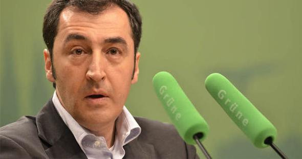 Almanya'da 14 Türk parlamentoya girdi... İşte o isimler... - Resim: 3