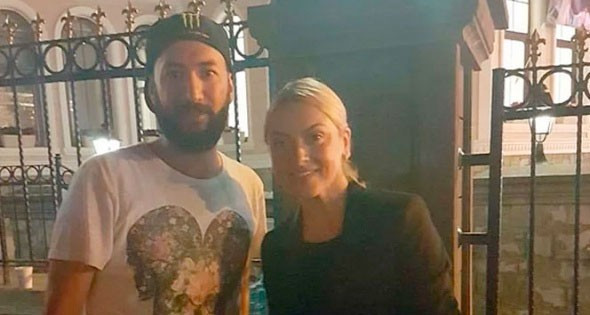 Demokrasi nöbetini fırsata çeviren adam - Resim: 2