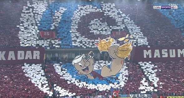 Trabzonspor Fenerbahçe maçına damga vuran koreografi! - Resim: 1