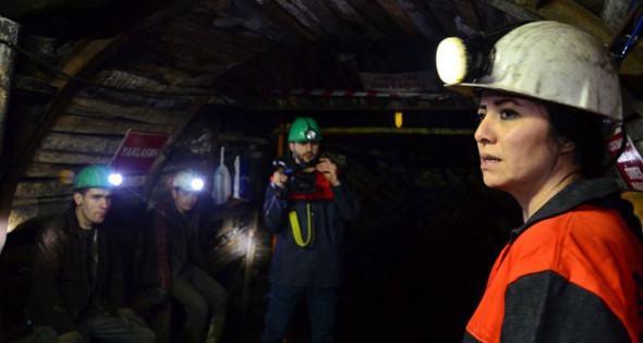 Dünya Kadınlar Günü'nü maden ocağında kutladı - Resim: 3