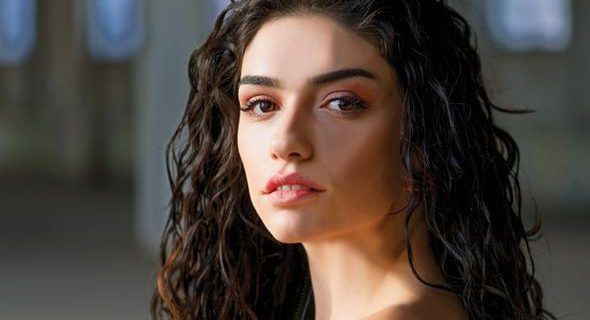 Hazar Ergüçlü'den açıklama: Sır tutamıyorum! - Resim: 2