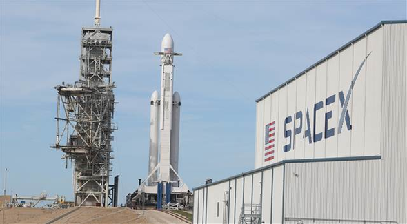 Falcon Heavy test uçuşu başarıyla gerçekleşti: Tesla uzayda! - Resim: 4