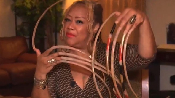 23 yıldır tırnakları kesmiyor şu kadına bakın - Resim: 2