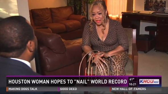 23 yıldır tırnakları kesmiyor şu kadına bakın - Resim: 4