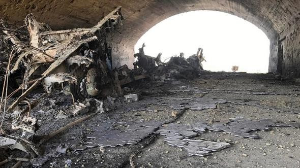 ABD'nin vurduğu Şayrat Hava Üssü saldırı sonrası bu halde - Resim: 1