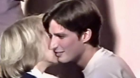 Macron ve 7 torun sahibi eşinin eski fotoğrafları kabineye hazırlanıyor! - Resim: 1