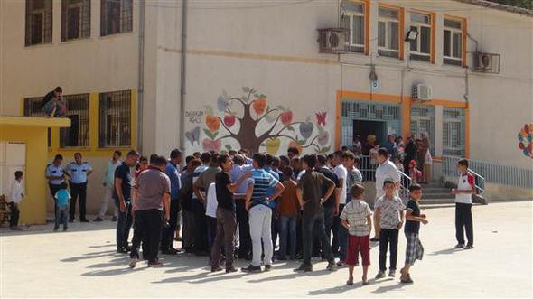 Ortalık birbirine girdi! Okulda Suriyeli kavgası - Resim: 2