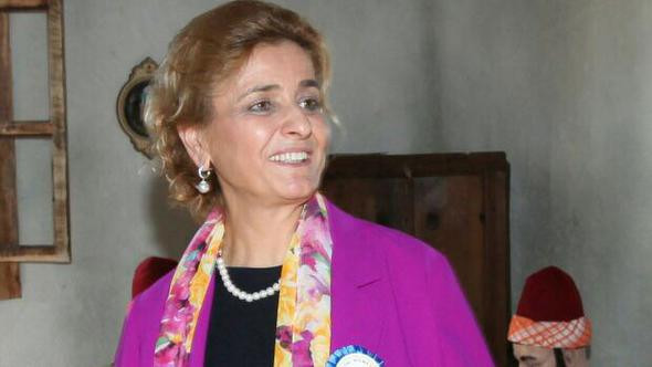 Melih Gökçek'in eşi Nevin Gökçek'e istifayı sordular - Resim: 1