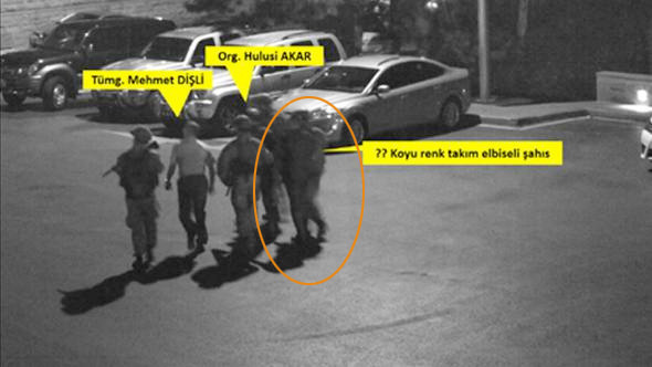 Hulusi Akar’ın yanındaki esrarengiz sivil bomba bir isim çıktı - Resim: 4