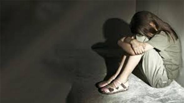 Anne beni öğretmenim ağzımdan öpüyor! - Resim: 4