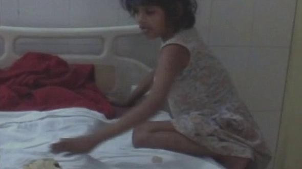 Engelli olduğu için ormana bırakıldı 8 yıl maymunlar büyüttü! - Resim: 2