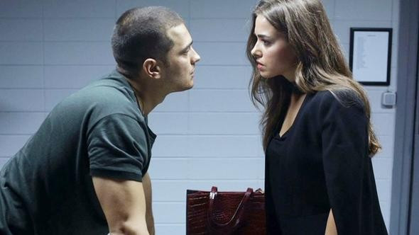 Bensu Soral caddenin ortasında... Taciz skandalına bakın! - Resim: 1