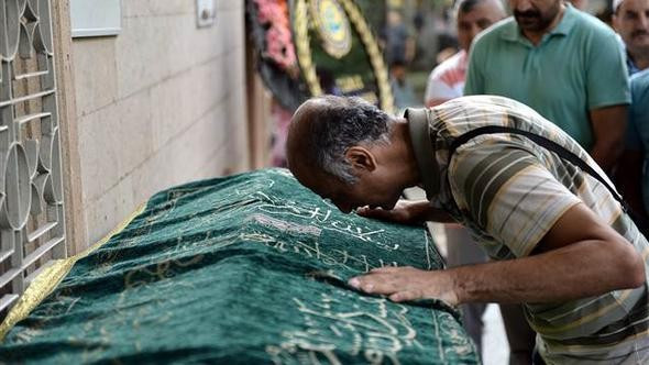 Otel havuzunda boğulan Yiğit gözyaşlarıyla toprağa verildi - Resim: 1