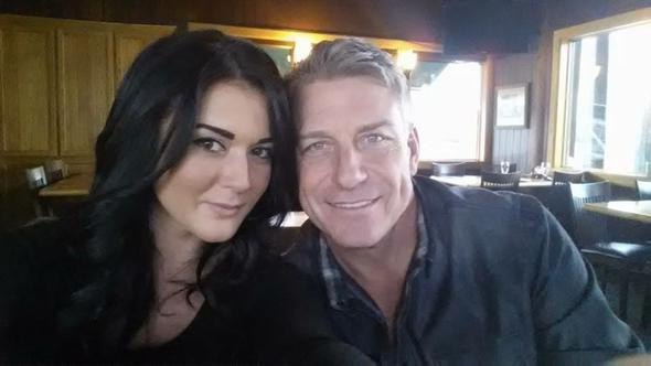 Görenler baba-kız sanıyor! Kankasının babasına aşık oldu - Resim: 1