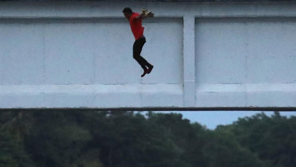 Trump teşekkür etmişti ama.. Göçmenler akın akın geliyor - Resim: 1