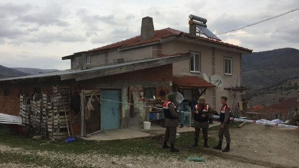 Tarla kavgası katliama döndü! - Resim: 2