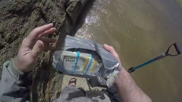 Bulduğu kutudan çıkanlar şoke etti - Resim: 4