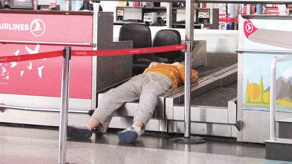 Havalimanında yaşıyordu: Genç basketbolcu için yeni gelişme! - Resim: 1