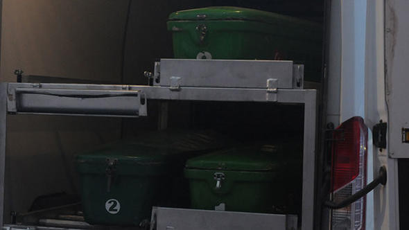 Genç kızları kurtarmak isterken canından oldu - Resim: 1