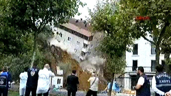 Sütlüce'de korkulan oldu o bina çöktü! Arda Turan'la ilgisi ne? - Resim: 4