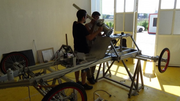 Rüzgarla çalışan araba yapıyorlar - Resim: 2