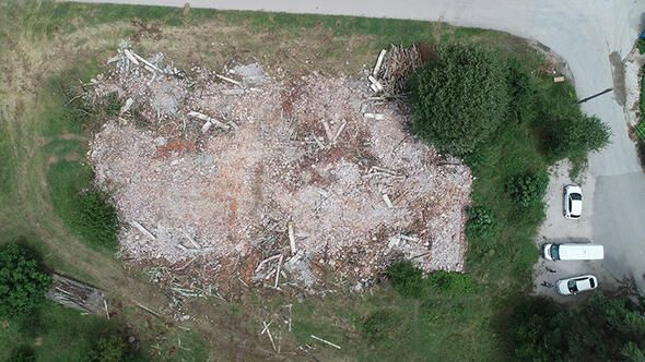 Kocaeli'de tarihi binayı yerle bir ettiler - Resim: 1