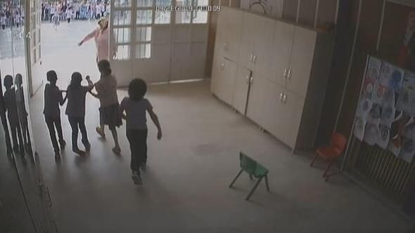 Deprem sırasında ağlatmışlardı! İstanbul Emniyet Müdürü maça davet etti - Resim: 3