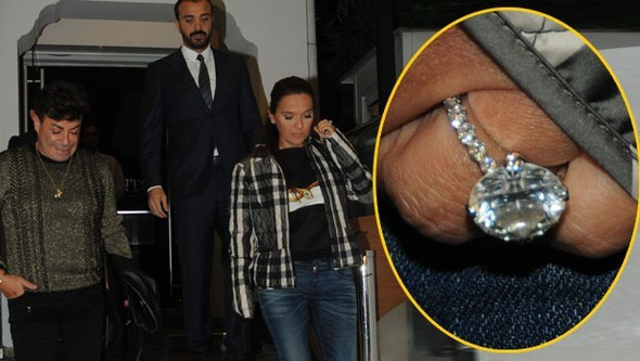 Demet Akalın instagram'dan paylaştı yüzükler olay oldu! - Resim: 2