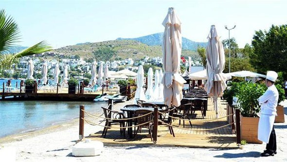 Lahmacun 60 liraydı şimdi sinek avlıyorlar - Resim: 1