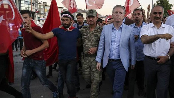 Türkiye bugün de ayakta! Demokrasi nöbeti başladı - Resim: 4