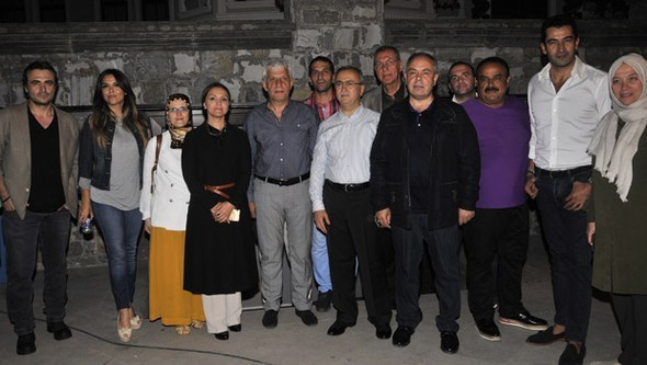 Kenan İmirzalıoğlu meydanlara indi! - Resim: 1